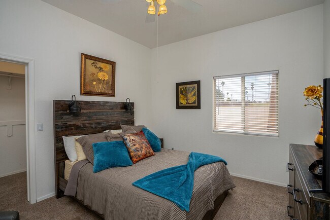 Building Photo - 2320 Snead Dr