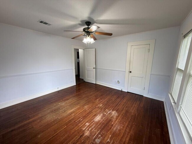 Building Photo - 509 N Peachtree St