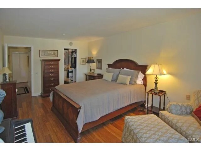 Bedroom with walk-in closet - 51 Schuyler Ave