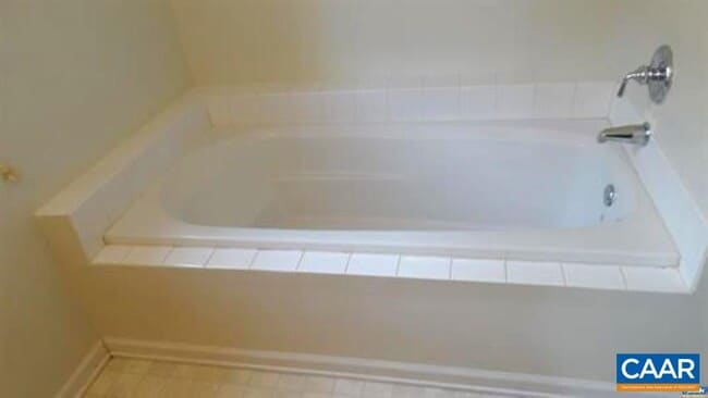 Building Photo - 140 Burnet St