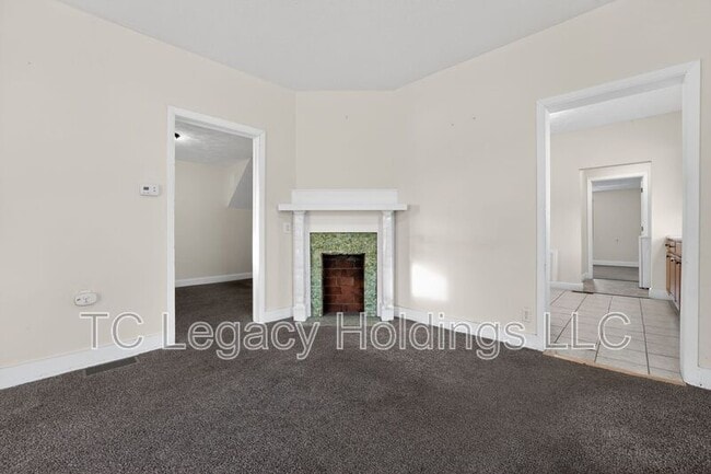 Building Photo - 388 Broaddus Ave