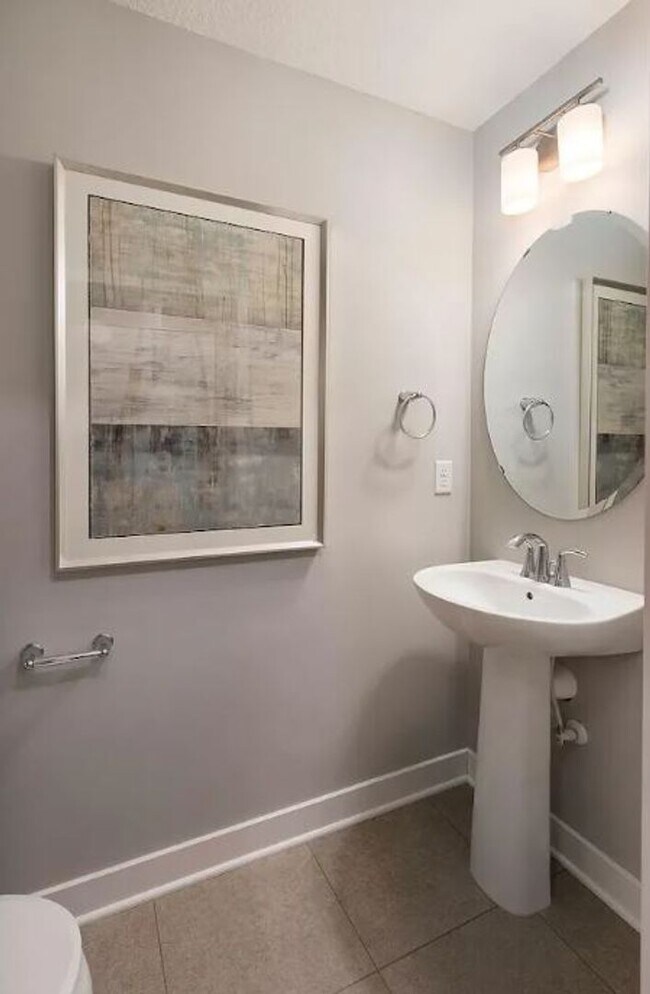 Building Photo - Upscale Townhome Living in Woodbury for $2,799!