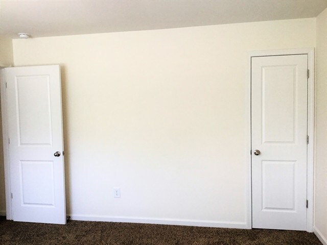 Building Photo - 3227 Grandview Club Rd