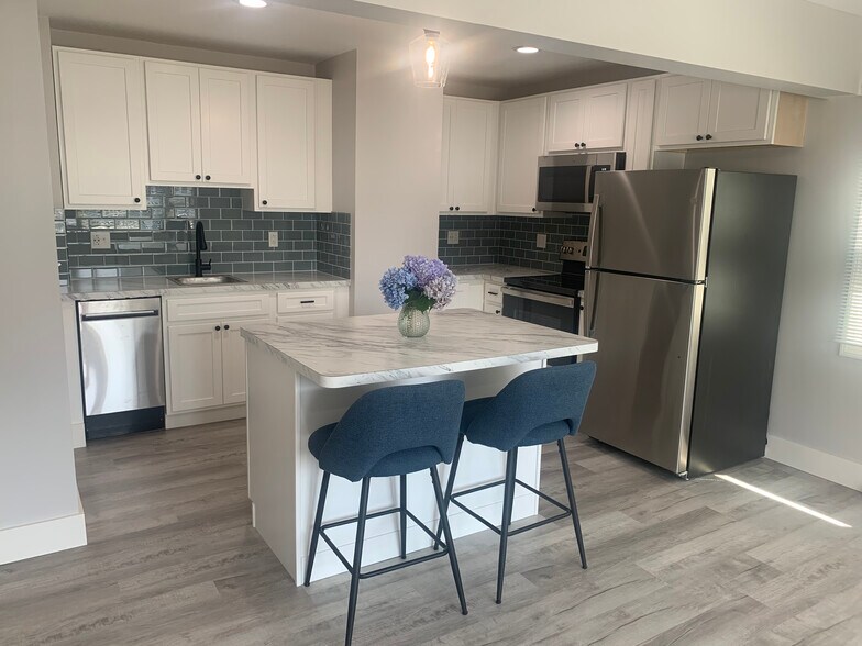 New Kitchen - 56 Darina Pl