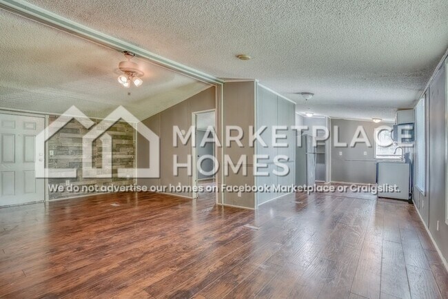 Building Photo - 664 Cherokee Dr