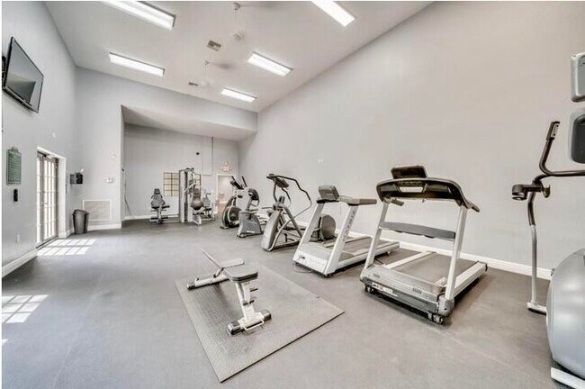 Building Photo - 8218 Severn Dr