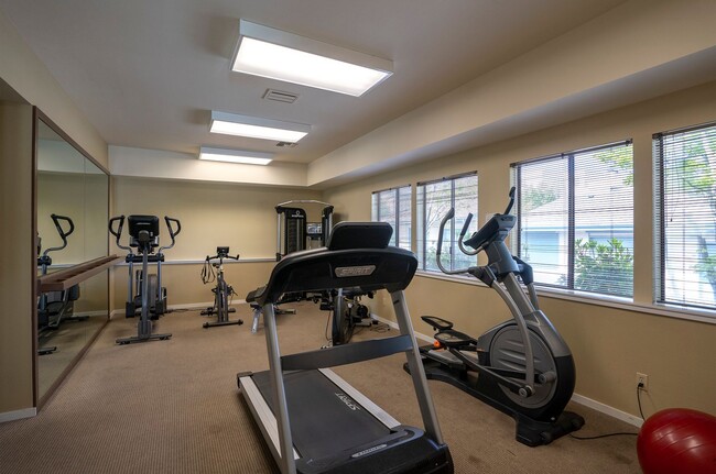 Building Photo - Sweeping waterfront views in this 2-Bedroo...