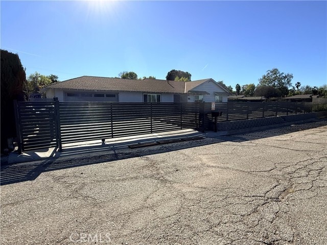 Building Photo - 18926 La Guardia St