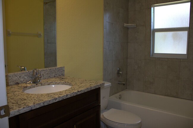 Building Photo - For Rent- 3 Bed 2 Bath