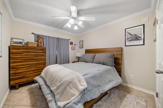 Building Photo - 15306 Yardarm Ct