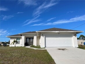Building Photo - 2620 NW 23rd Ave