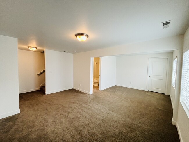 Building Photo - 6662 W 7735 S
