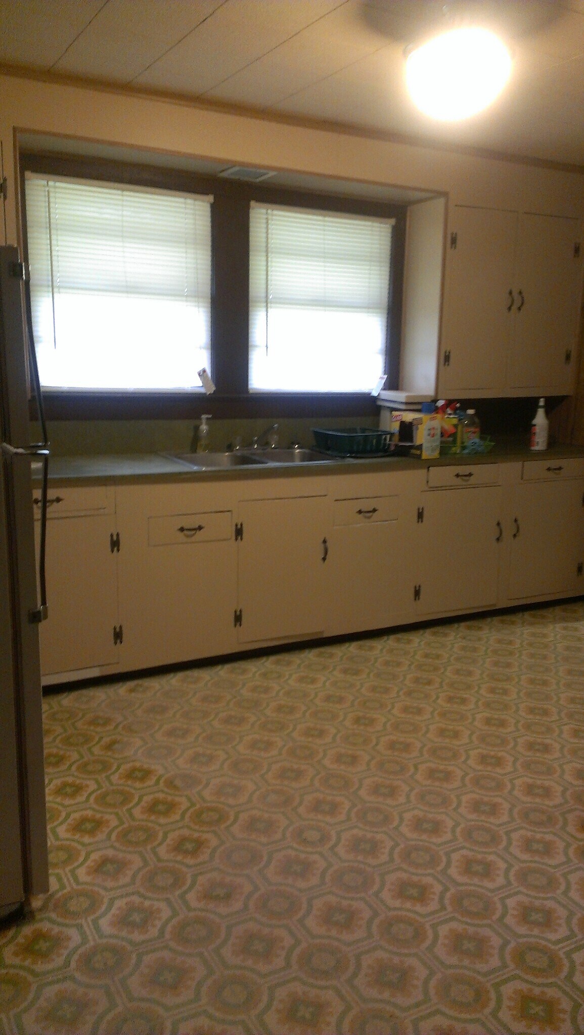 Kitchen, lots of cabinet space - 139 Colonial Avenue