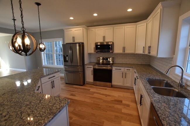 Building Photo - 3220 Regal Pl