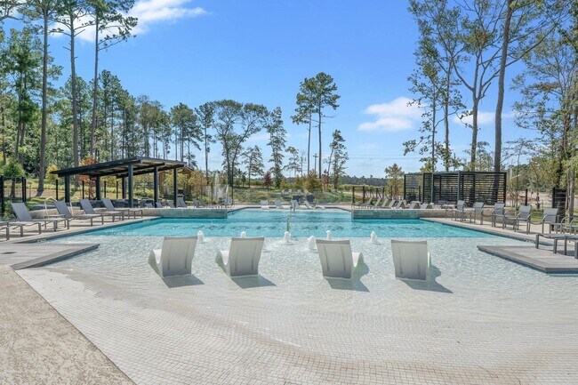 Building Photo - 925 Sutherland Fls St