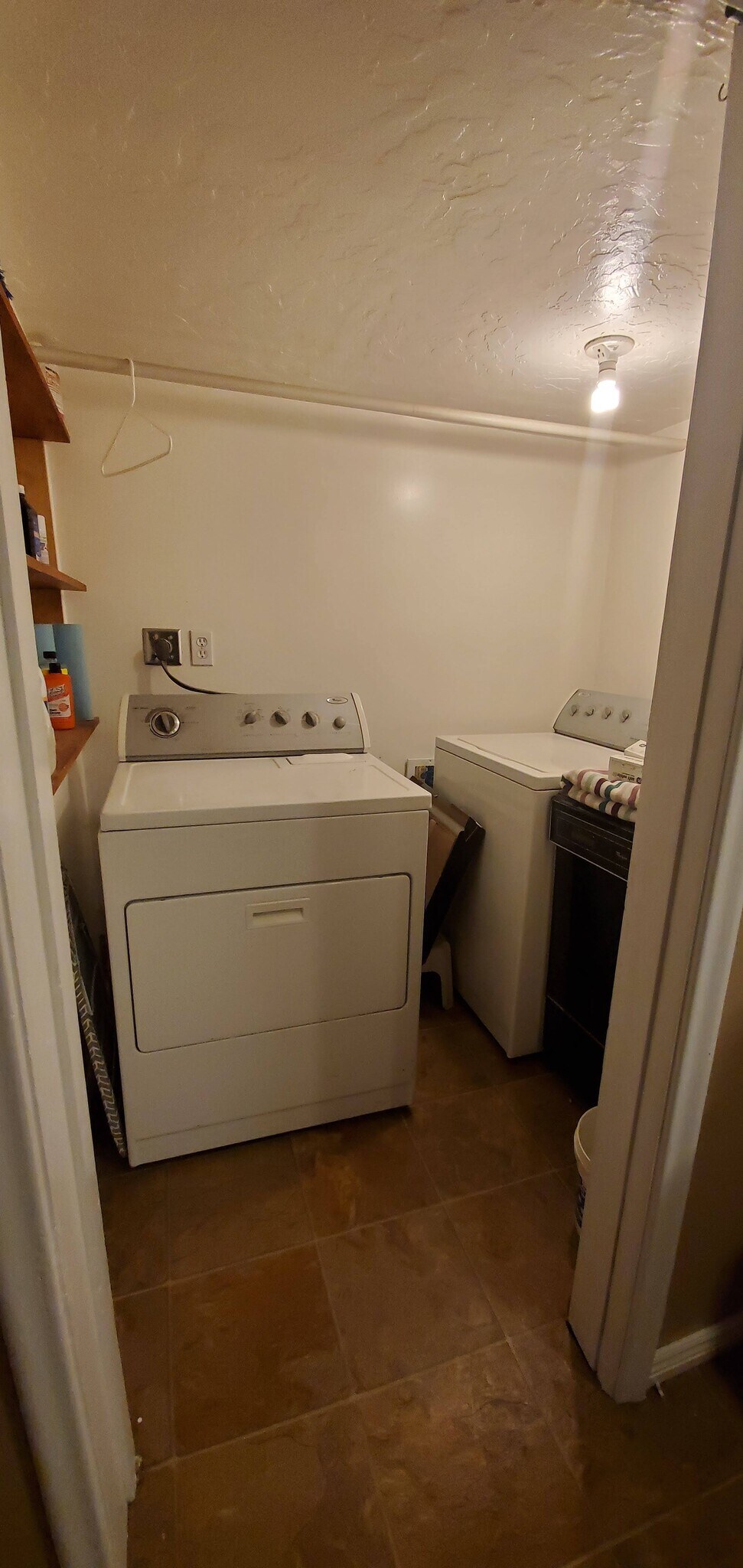 Building Photo - 990 S 500 W