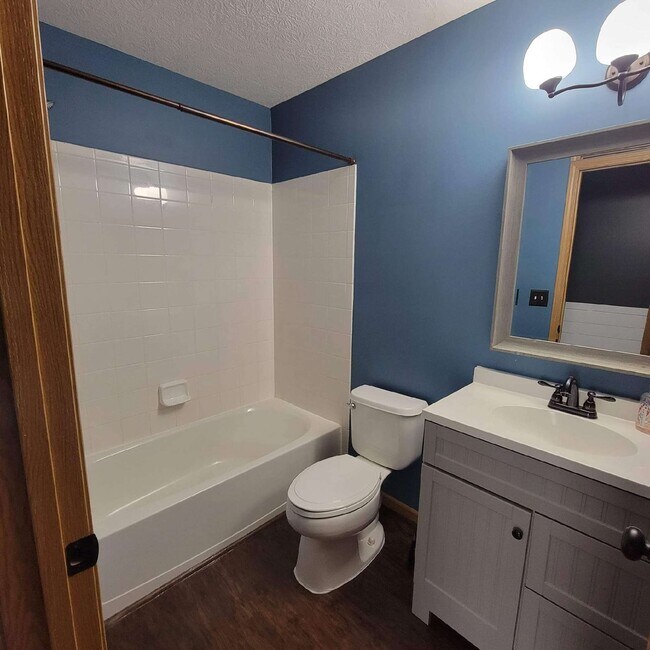Building Photo - 1492 N Wild Turkey Dr