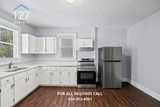 Building Photo - Updated 2BR Duplex with Central Air & Washer/Dryer – Water, Sewer & Trash Included!