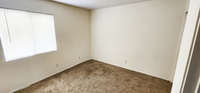 Building Photo - 18085 Sundowner Way