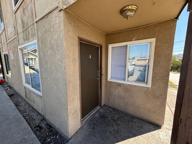 Building Photo - 2036 Crawford St
