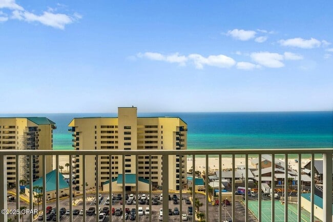 Building Photo - 9860 S Thomas Dr