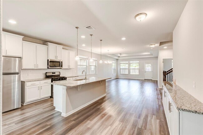 Building Photo - 425 Arrowhead Vine St