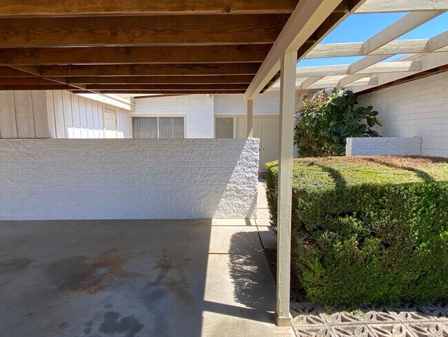 Building Photo - Scottsdale 4 Bed. 1.75 Bath located In Tow...