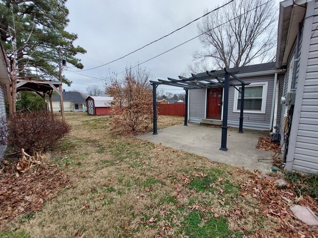 Building Photo - 2001 Highland Ave