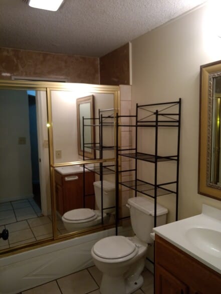 Building Photo - 2690 20th St NE