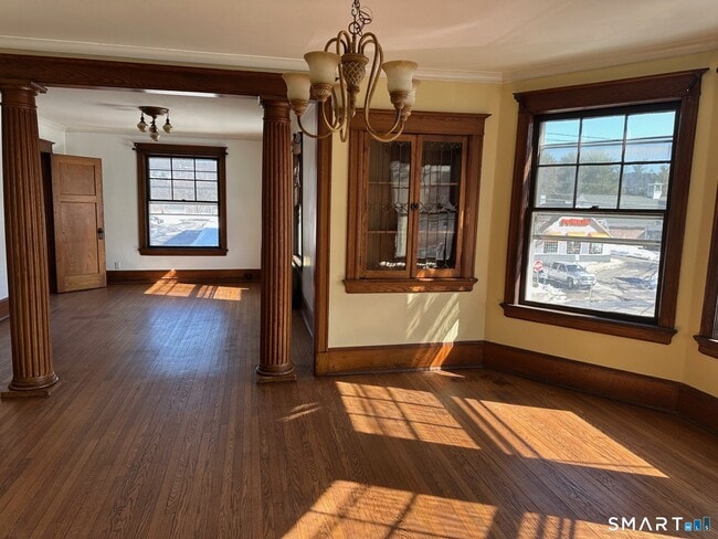 Building Photo - 184 S Main St