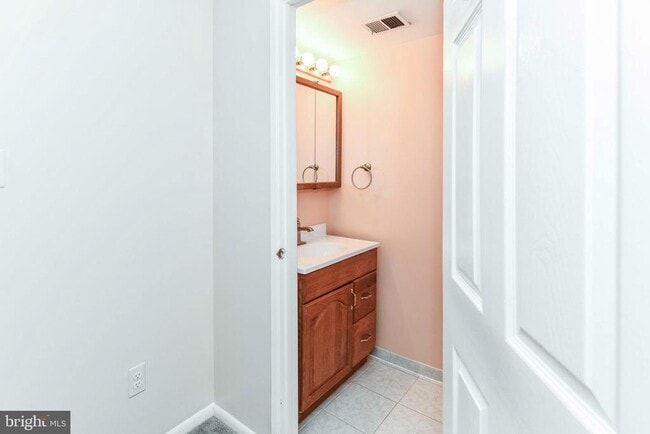 Building Photo - 261 Gundry Dr