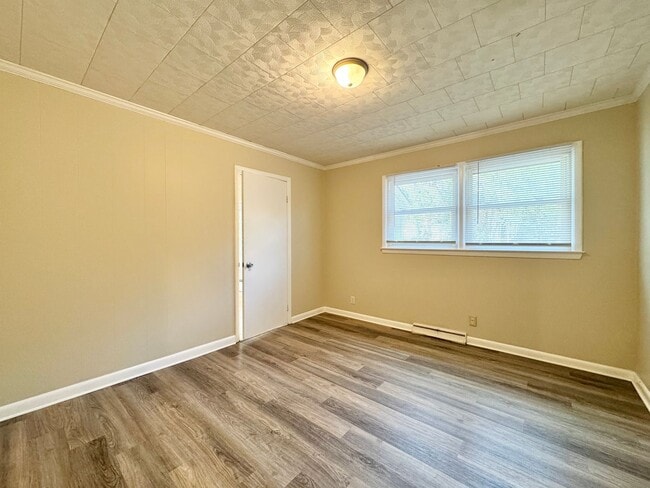 Building Photo - 2902 Holmes Rd