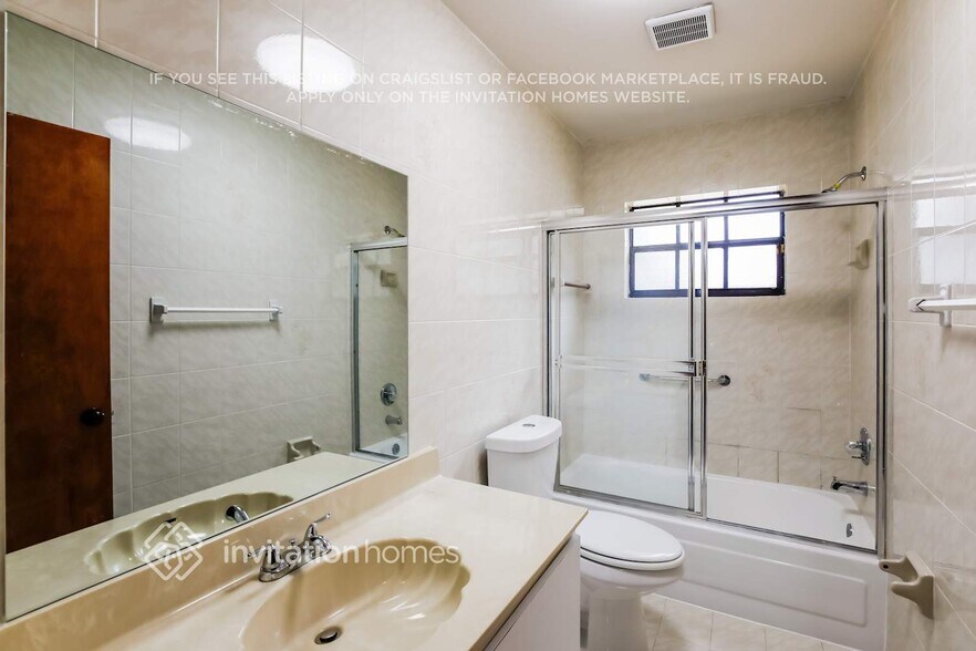 Building Photo - 16630 NW 82nd Ave