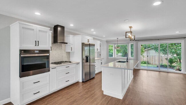 Building Photo - Midtown Tulsa | 3 Bed | 2 Bath |