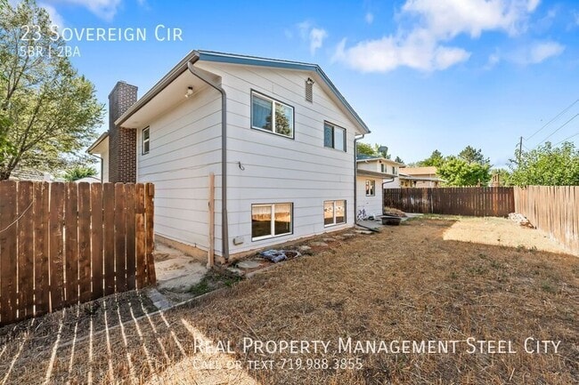 Building Photo - 23 Sovereign Cir