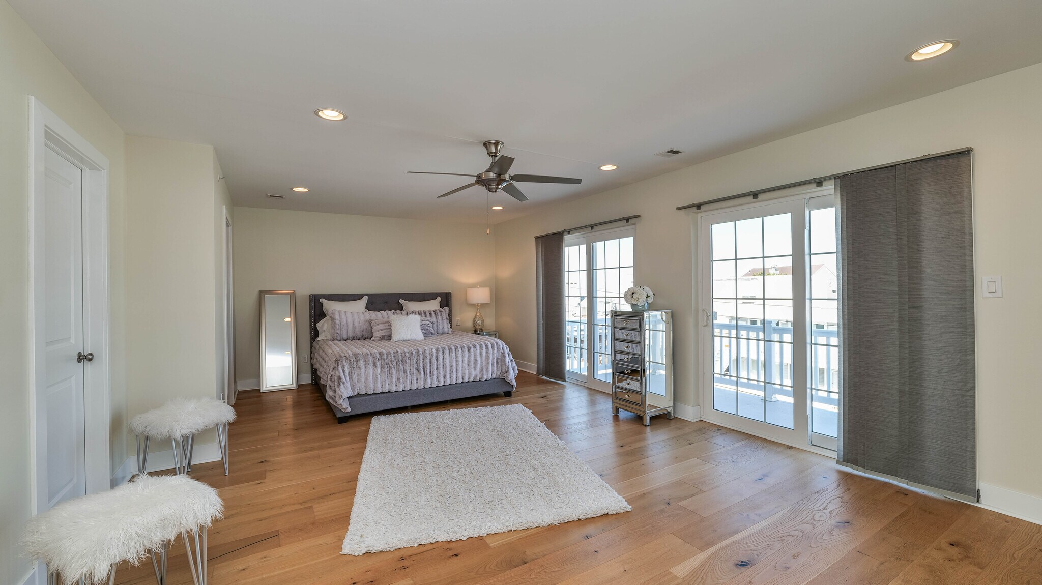 Building Photo - 210 N Madison Ave