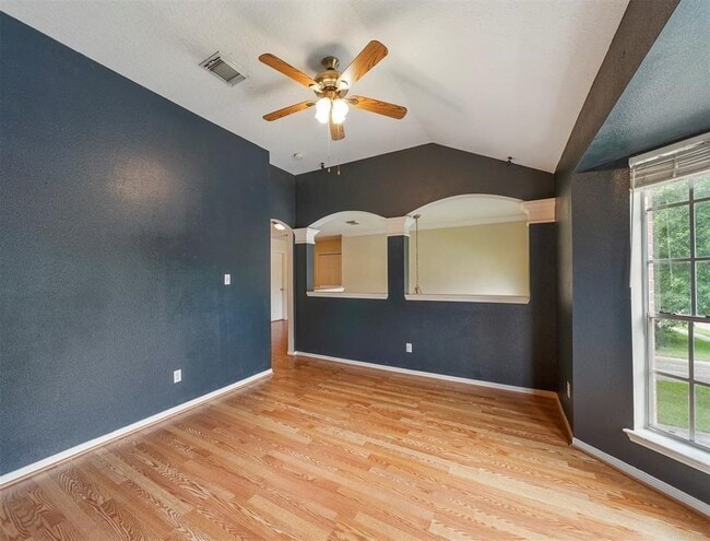 Building Photo - 25719 Bearborough Dr