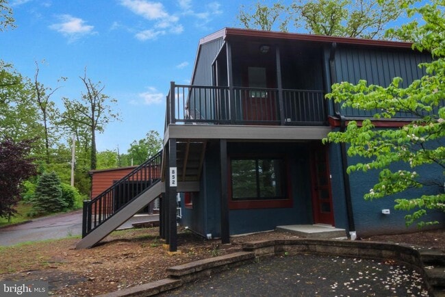 Building Photo - 852 N Limerick Rd
