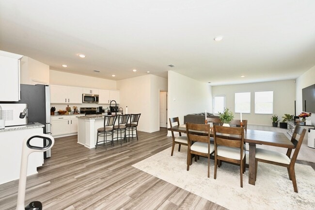 Building Photo - **RARE FIND: LIKE NEW, ONE-OWNER, 5-BED, 3-BATH HOME BUILT IN 2025 IN A NEIGHBORHOOD WITH RESORT-...