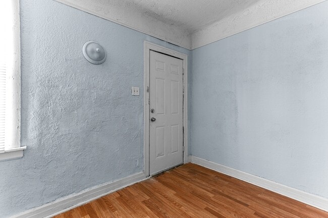 Building Photo - 14814 Sussex St