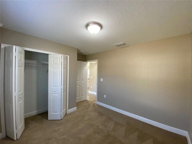 Building Photo - 4110 SW 132nd Ln