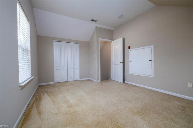 Building Photo - 5819 Woodside Ln