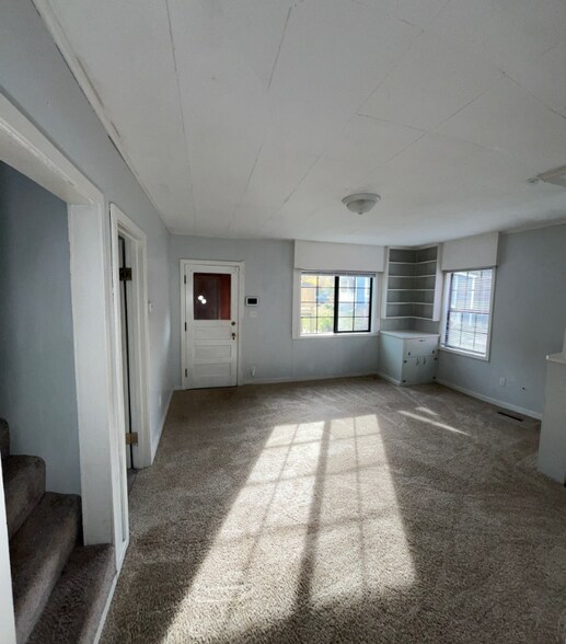 Building Photo - 1411 Portland Ave