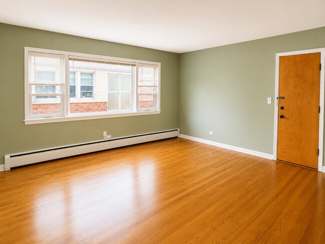 Building Photo - 837 Lathrop Ave