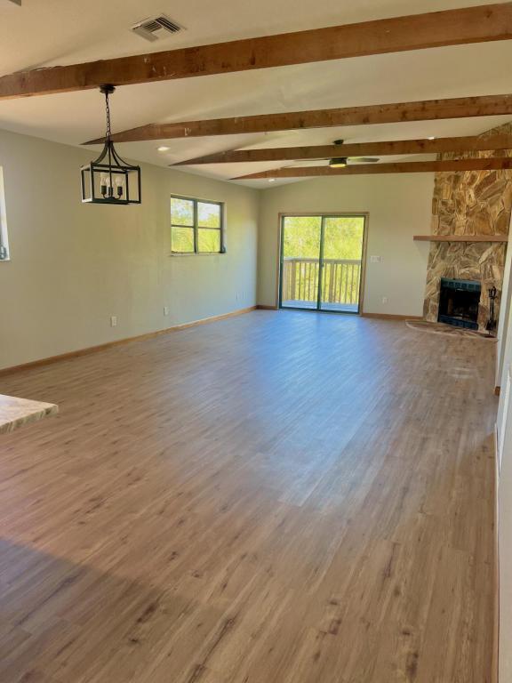 Primary Photo - 1930 Como St