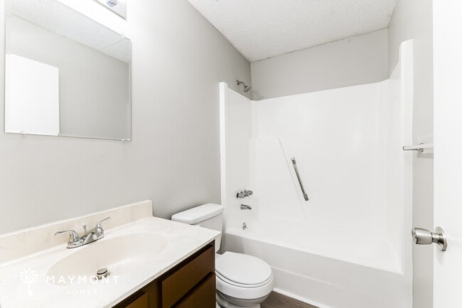 Building Photo - 119 Coachman Ln