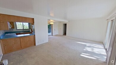 Building Photo - Spacious 2BR/2BA in Premier 55+ Community ...