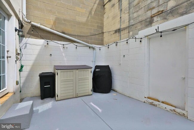 Building Photo - 1313 S Howard St