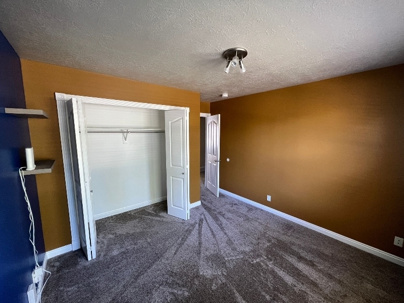 Building Photo - 114 Sweet Berry Dr