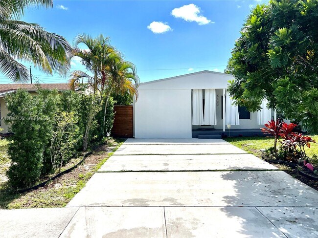 Building Photo - 5300 NW 1st Ave